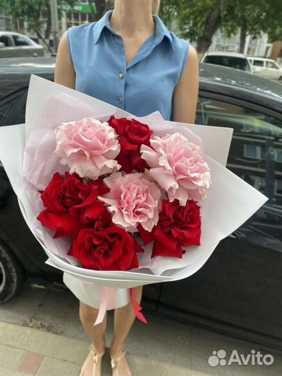 Букет - 7 французских роз микс двух цветов