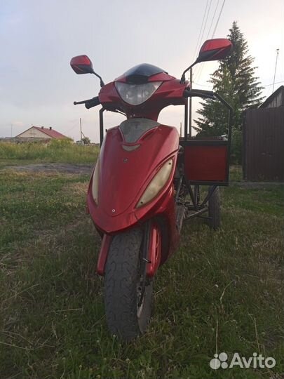 Трёхколёсный скутер Vento Corsica