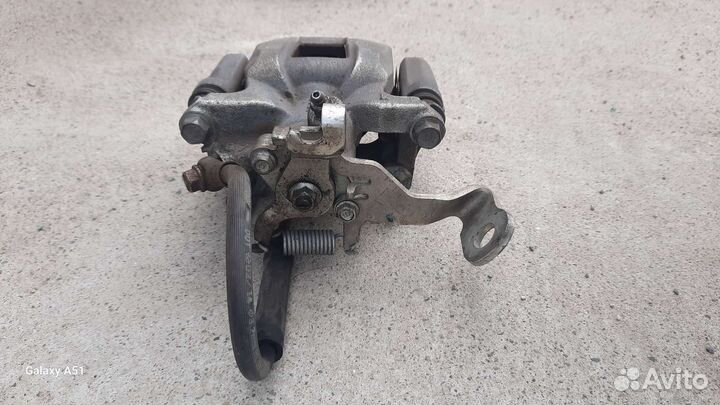 Суппорт задний левый мазда 6 gj