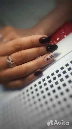 Маникюр, педикюр