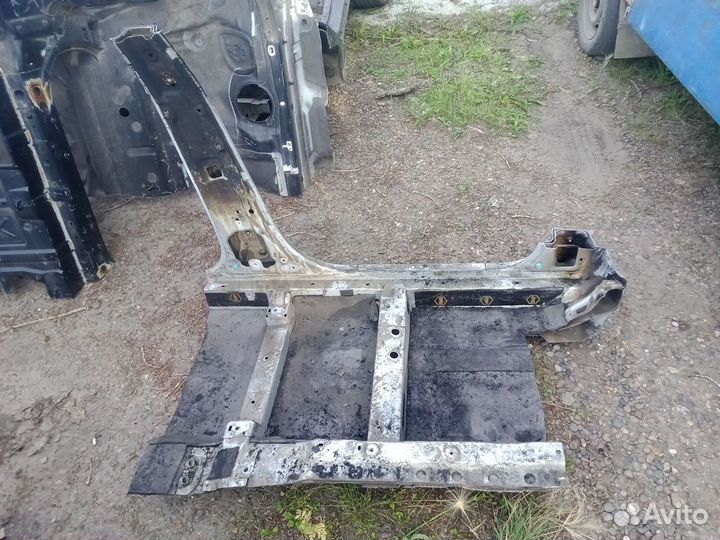 Средняя стойка кузова левая KIA RIO QB 2012