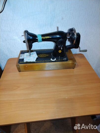 Швейная машина Подольск ручная