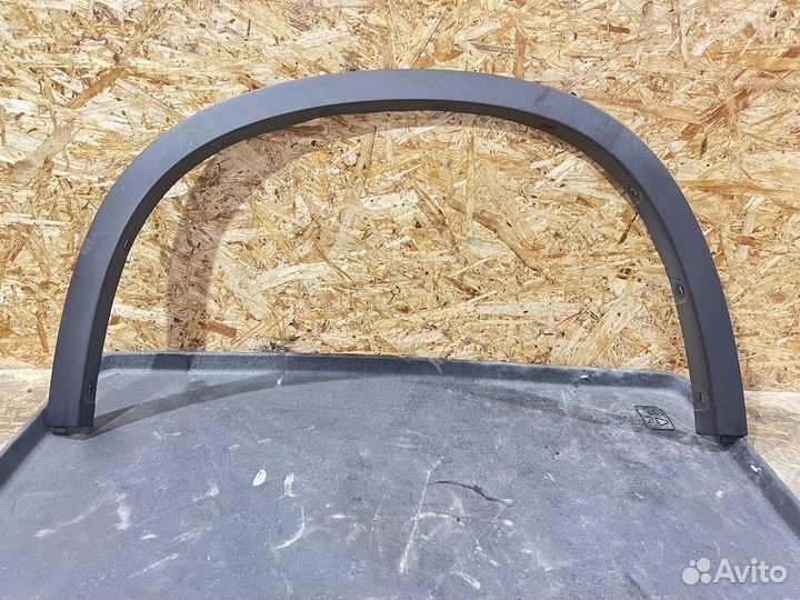 Накладка арка крыла переднего левого BMW X1 E84