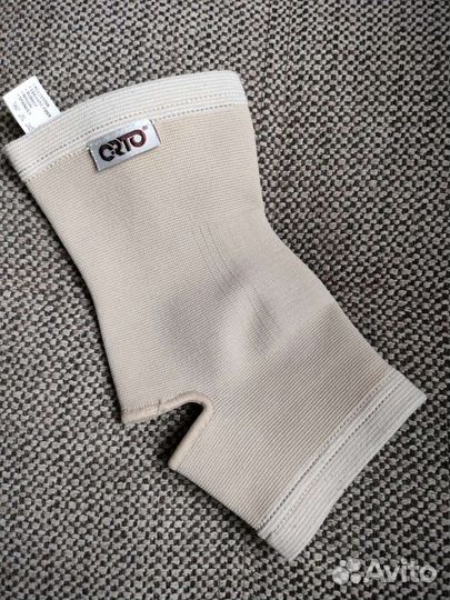 Бандаж на голеностопный сустав