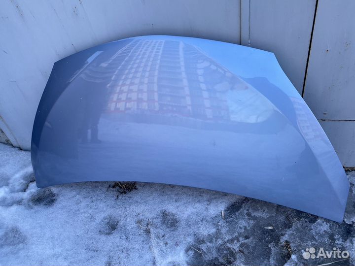 Капот от toyota ractis 120 2010