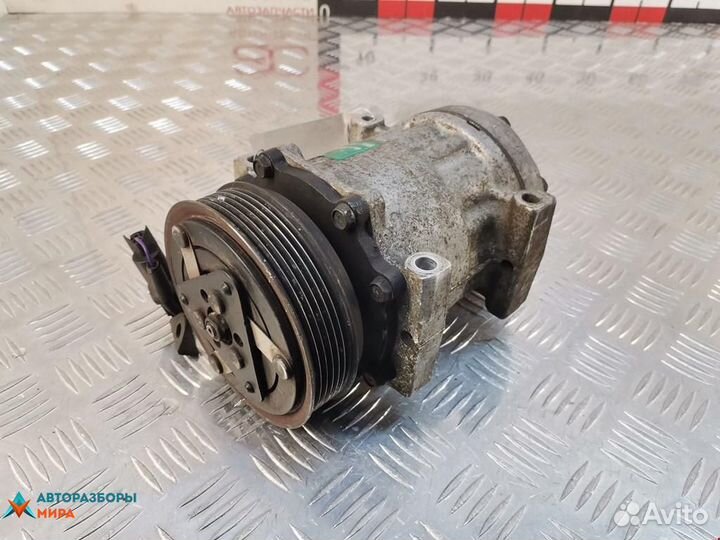 Компрессор кондиционера Volvo S40 рест. 2002
