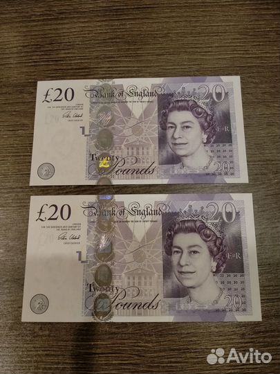 Фунты стерлингов бумажные