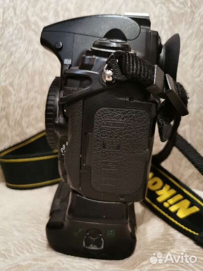 Nikon D700 body (пробег 84к) + бат.ручка