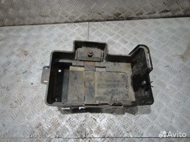 Площадка АКБ Focus 1 (98-04) б\у (арт. 1114541)