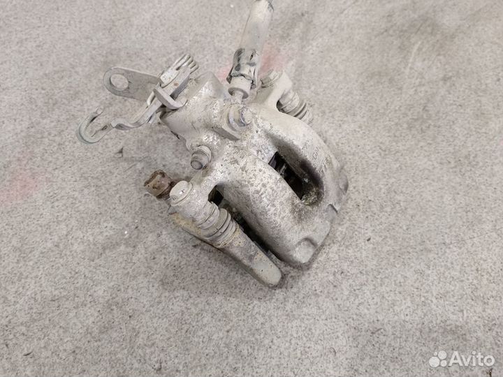 Задний правый суппорт для 1.4 Skoda Octavia A7