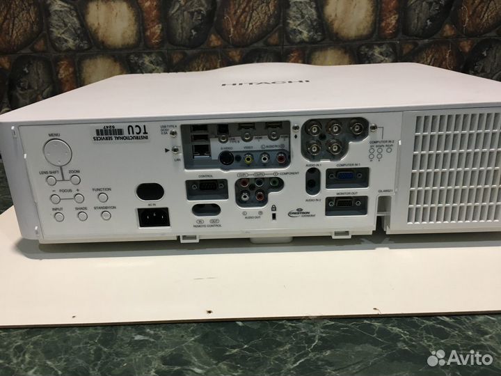 Проектор Hitachi CP-WU8440