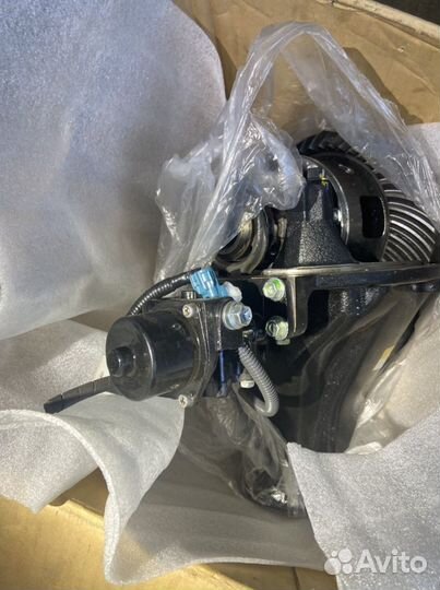 Редуктор зад. с блокировкой LC200 41110-60C00