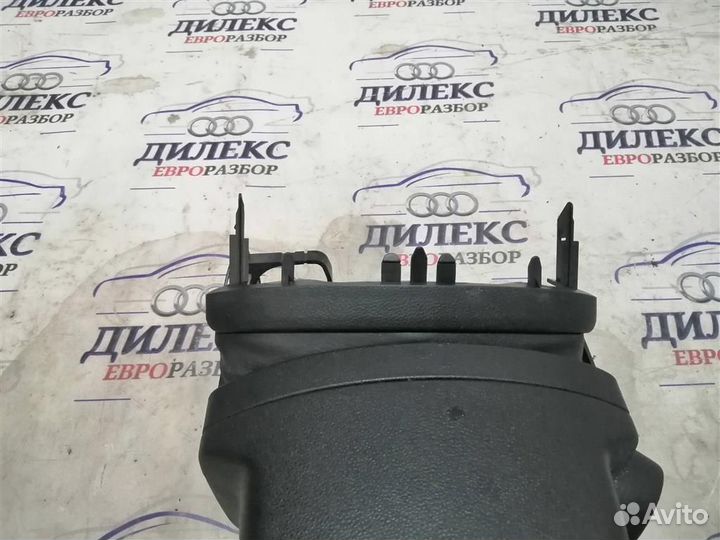 Кожух рулевой колонки Peugeot 308 2007