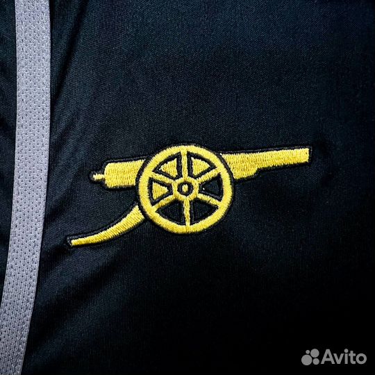 Футбольные шорты Арсенал