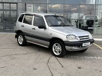 Chevrolet Niva 1.7 MT, 2004, 320 212 км, с пробегом, цена 440 000 руб.