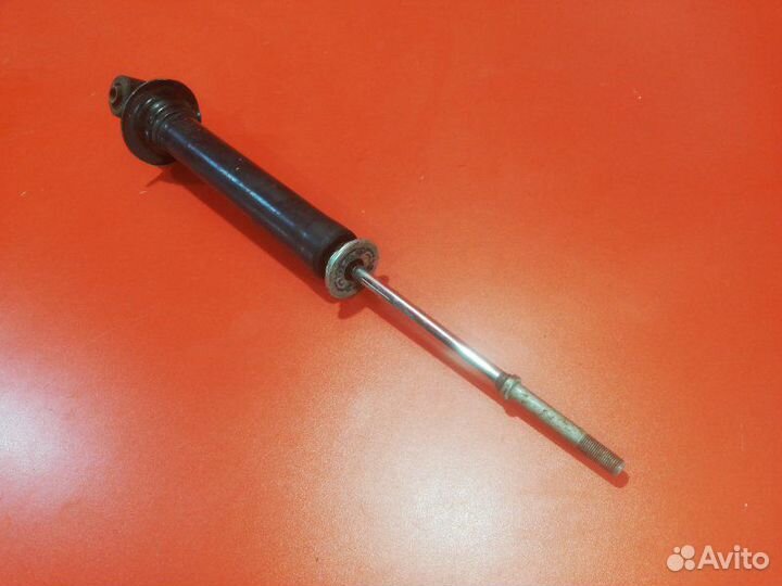 Амортизатор задний Toyota Mark Ii GX110 1G-FE