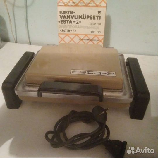 Электровафельница 