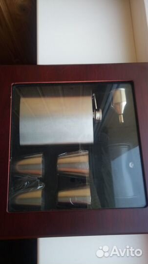 Новый набор рюмок,фляжка,кожаный чехол