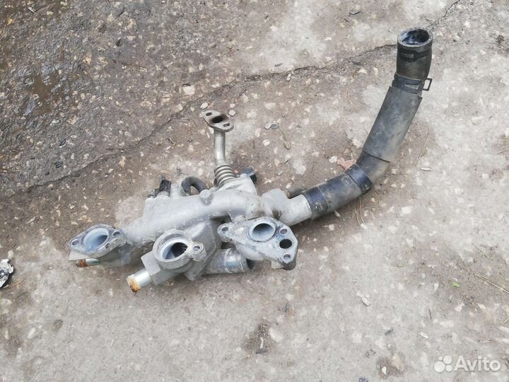 Корпус термостата на митсубиси аутлендер 3.0