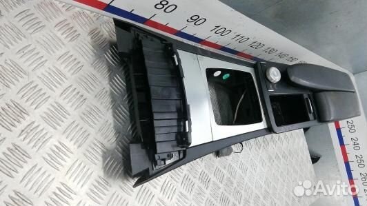 Подлокотник центральный mercedes benz C-class W204