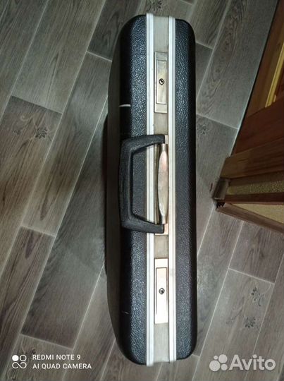 Чемодан старинный