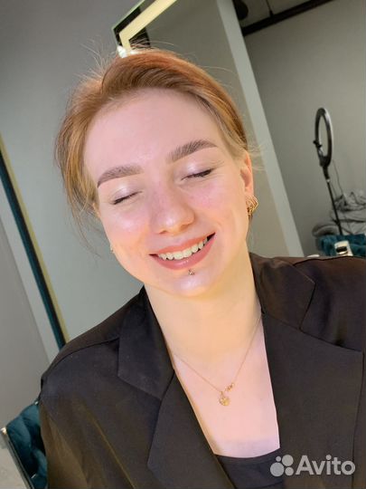 Бровист-визажист