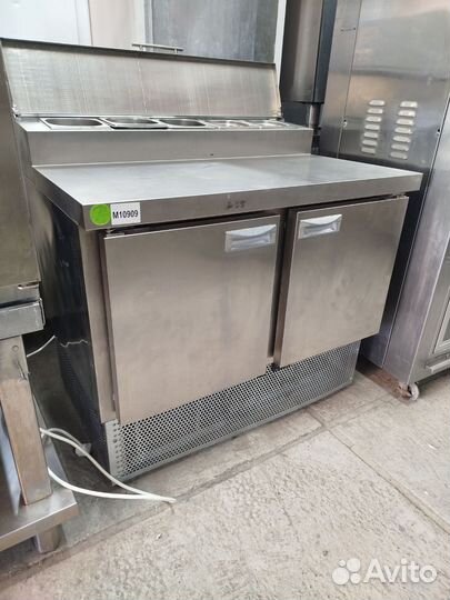 Холодильный стол саладдета