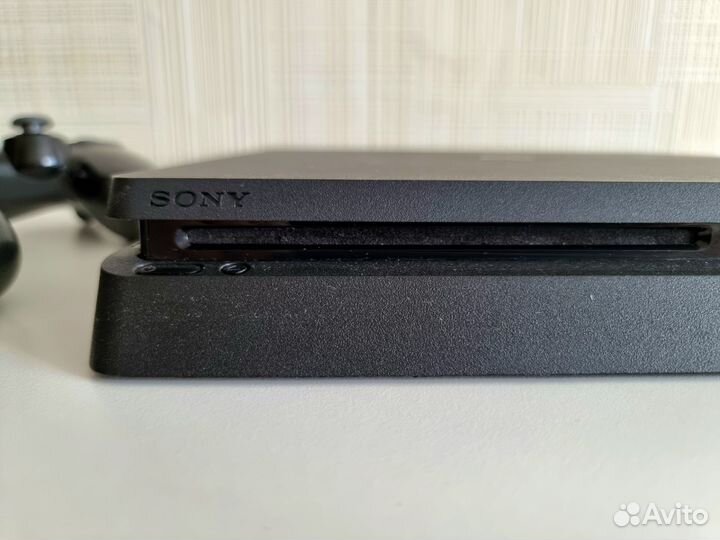 Sony PS4 slim 1tb