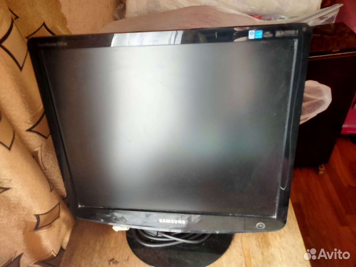 Монитор Samsung