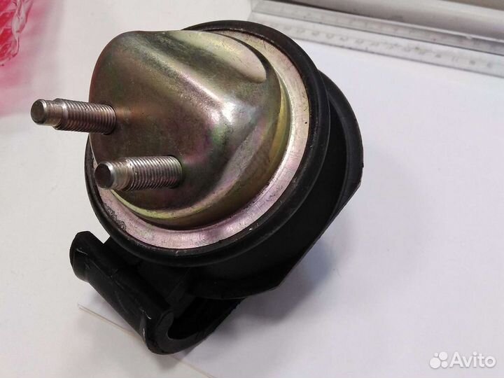 Опора двигателя передняя Ниссан 1996-2005