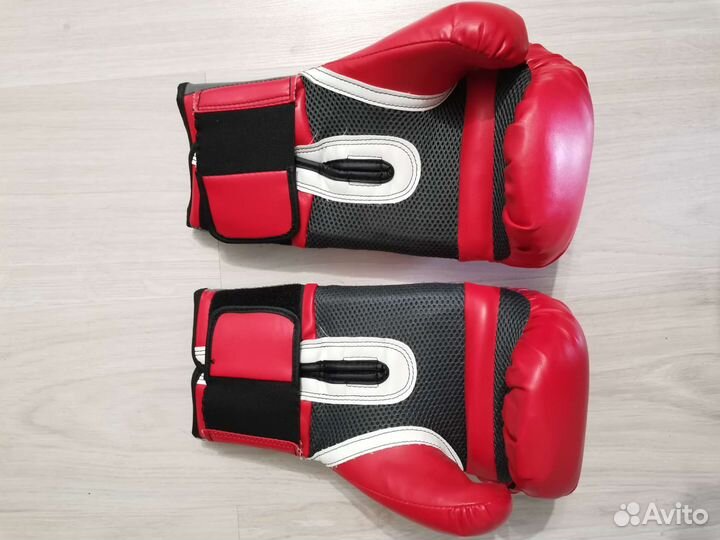 Боксерские перчатки everlast 16oz