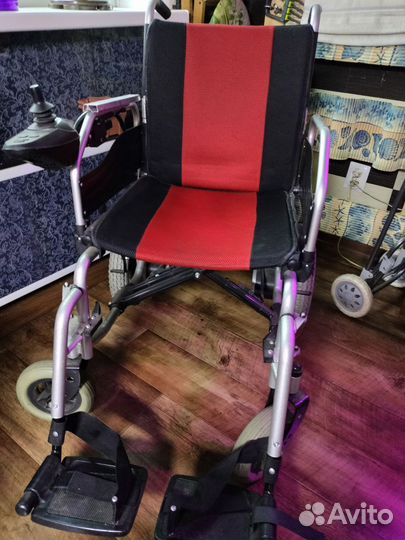 Коляска инвалидная