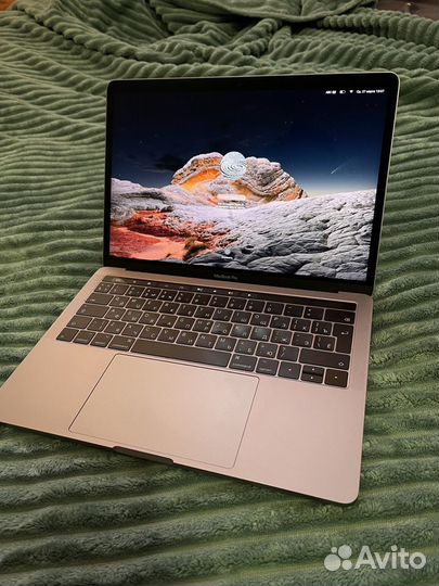 Apple MacBook Pro 13 touch bar 2017 a1706