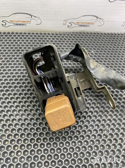 Блок предохранителей Nissan Skyline V35