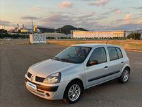 Renault Clio 1.4 AT, 2003, 230 000 км, с пробегом, цена 470 000 руб.
