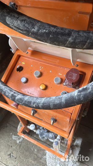 Машина для автоматической штуктурки