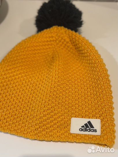 Шапка новая adidas женская