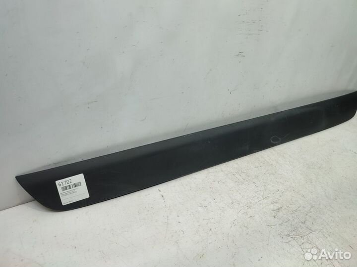 Накладка крышки багажника Toyota Rav4 XA50 2018