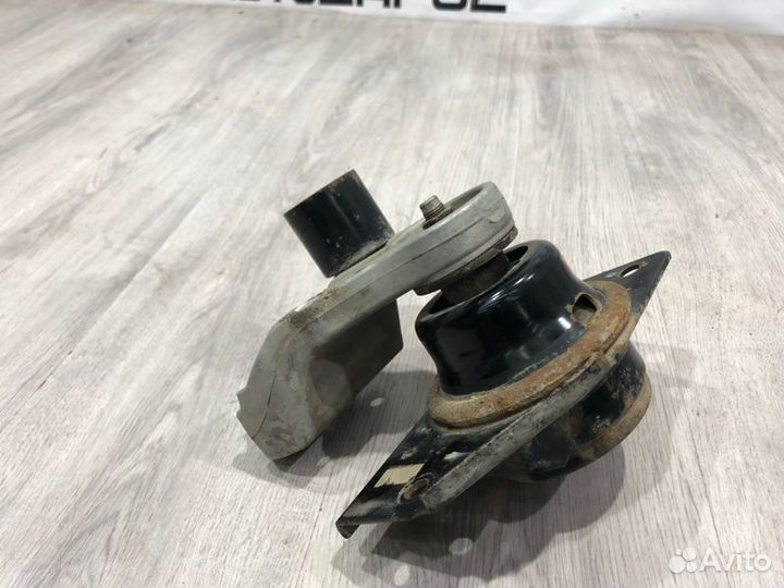 Опора двигателя правая Kia Rio G4EE 2005 2006 2007