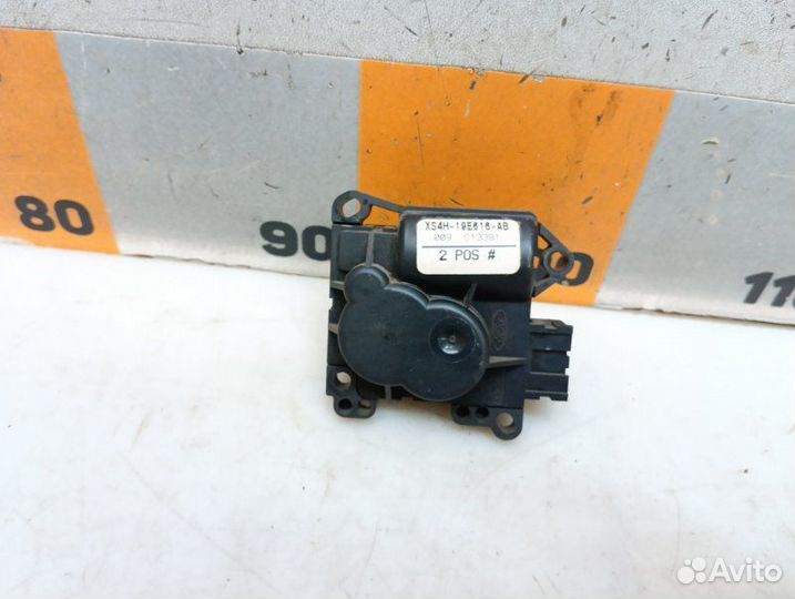 Моторчик заслонки отопителя Ford Focus 1 2.0 1999