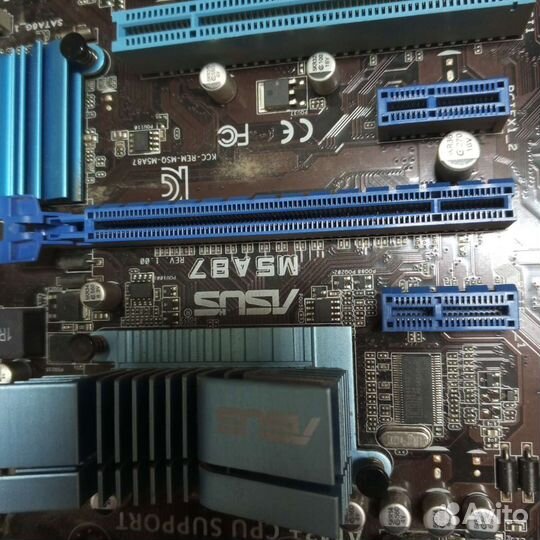 Материнская плата