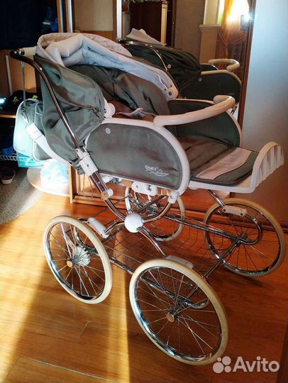 Прогулочная коляска 2 в 1