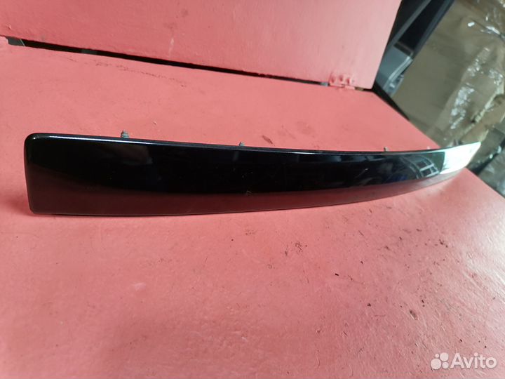 Накладка двери багажника Toyota Auris 150 2006-201