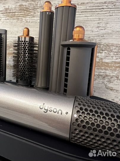 Золотой Стайлер dyson premium Airwrap Complete