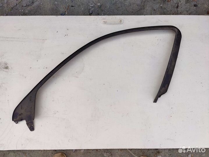 Накладка двери Mercedes w211