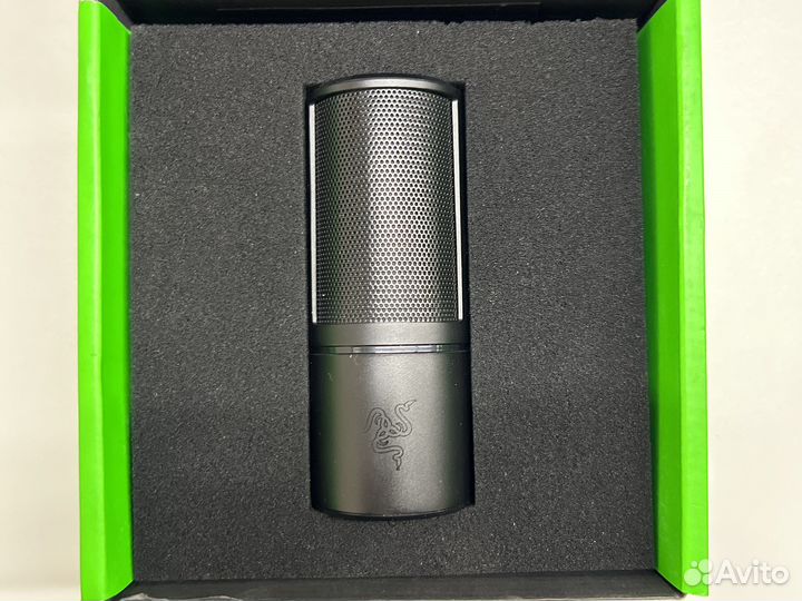 Микрофон Razer Seiren X