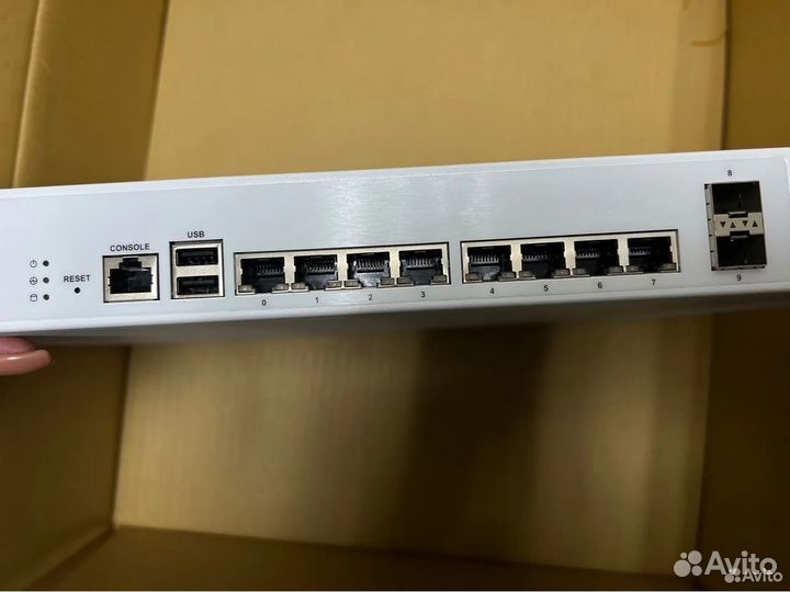 Универсальные Серверы:апкш, шлюз безопасности, NAS