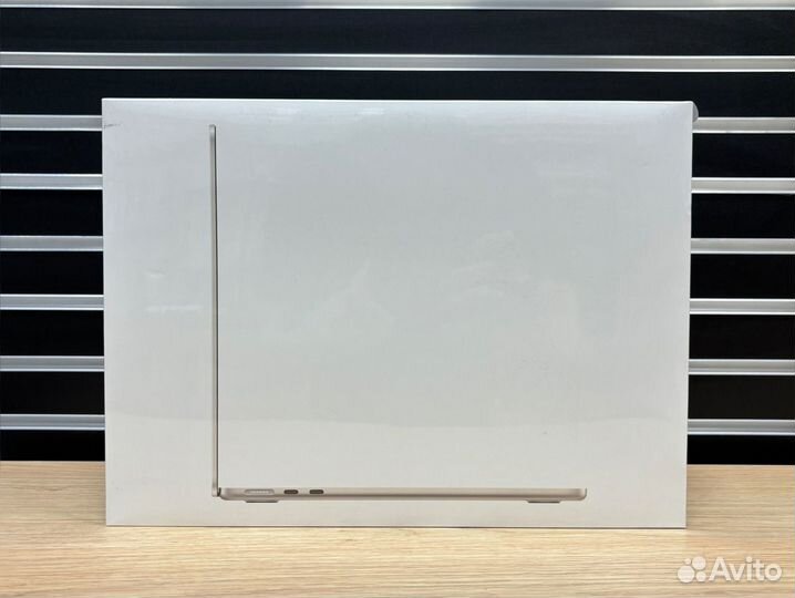 MacBook Air 15 M3 8/512GB Starlight