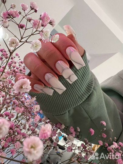 Маникюр педикюр