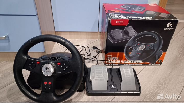 Игровой руль logitech Formula vibration